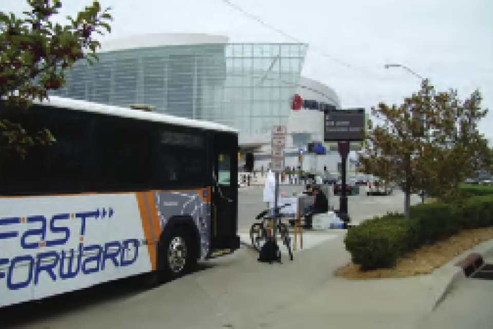 Fast Forward Bus